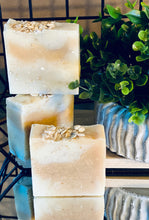 Load image into Gallery viewer, Honey & Oat Soap Bar