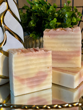 Load image into Gallery viewer, Cut Citrus Handmade Soap